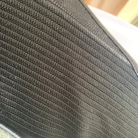 Calvin Klein Black & White Top - Picture 5 of 5